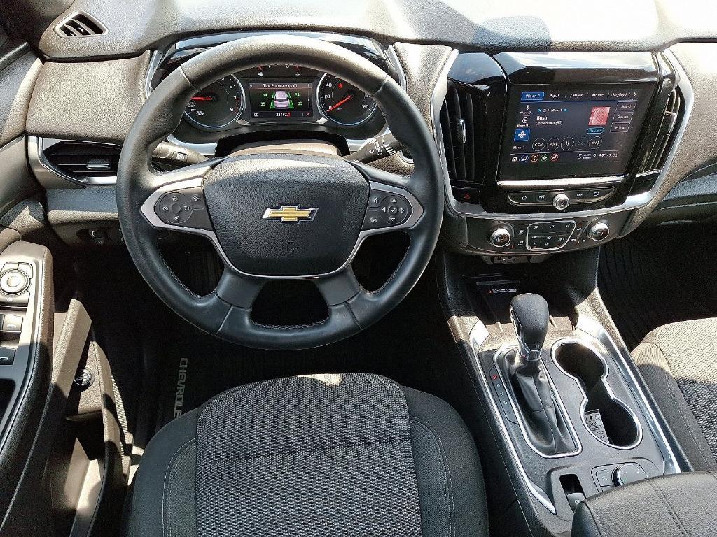 used 2023 Chevrolet Traverse car, priced at $29,499
