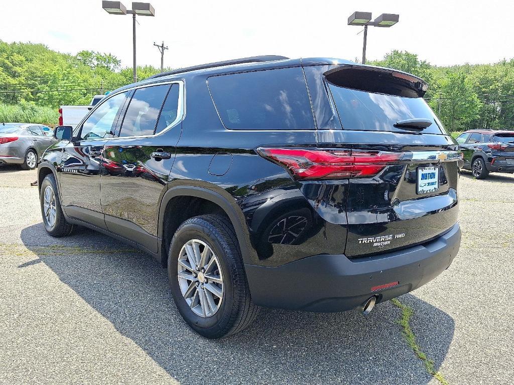 used 2023 Chevrolet Traverse car, priced at $29,499