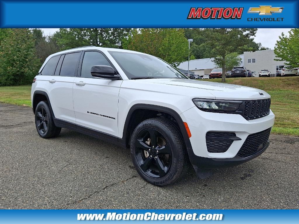 used 2023 Jeep Grand Cherokee car, priced at $31,498
