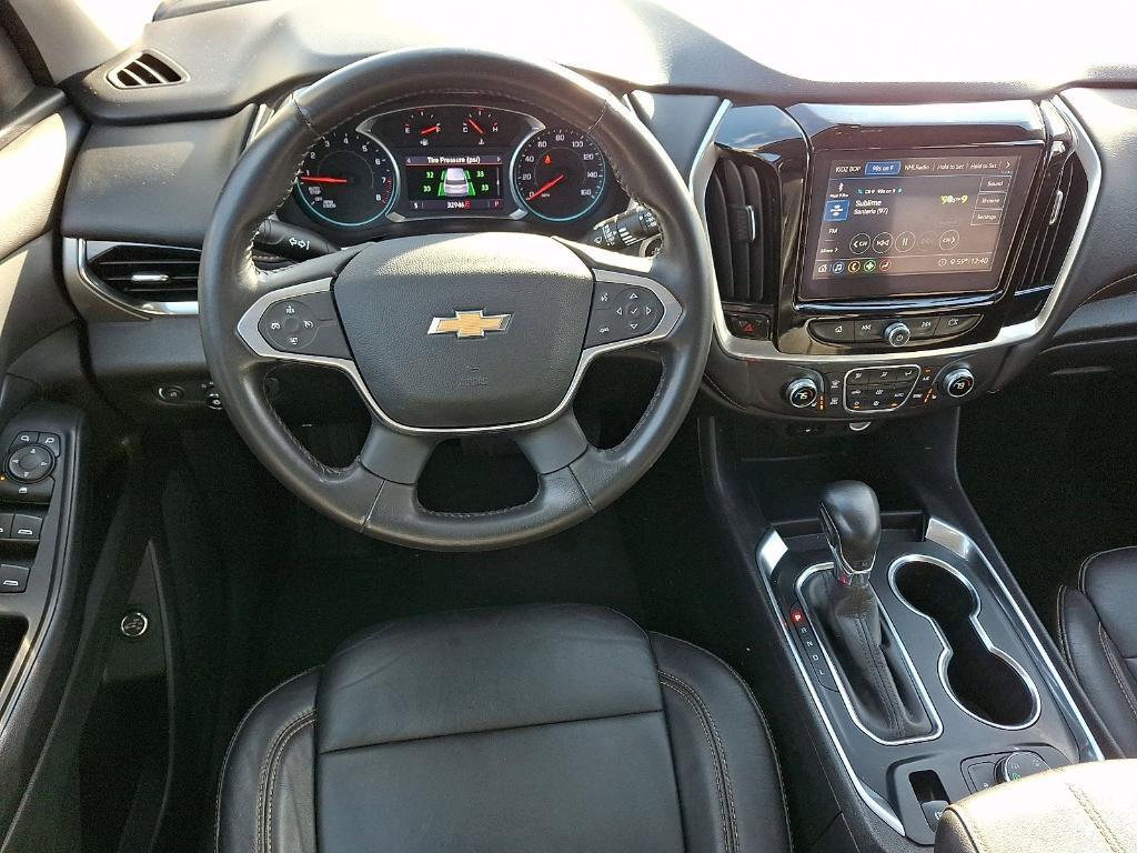 used 2021 Chevrolet Traverse car, priced at $27,495
