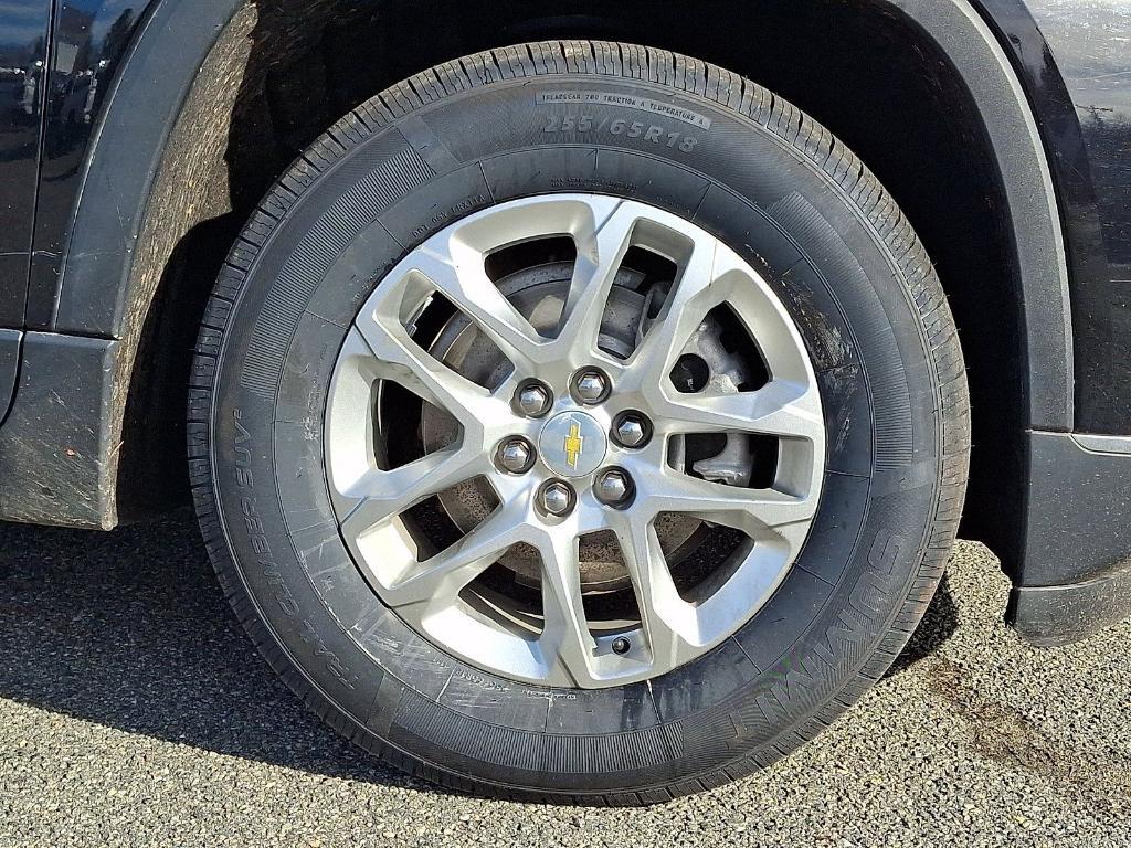 used 2021 Chevrolet Traverse car, priced at $27,495