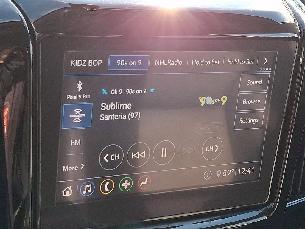 used 2021 Chevrolet Traverse car, priced at $27,495