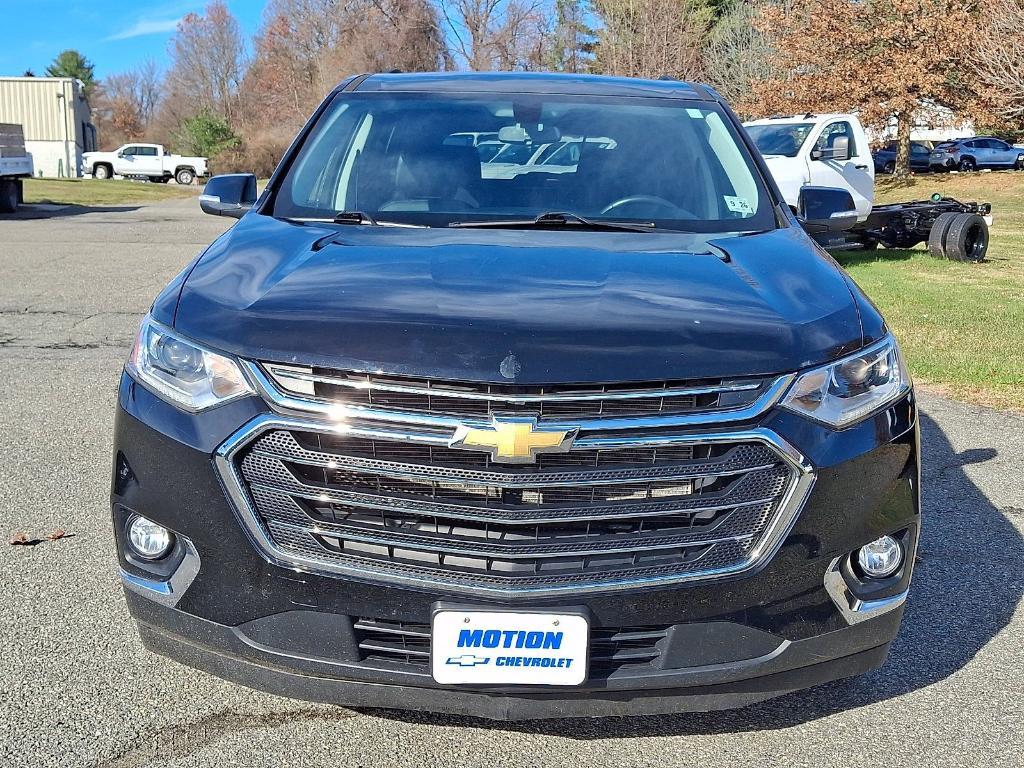 used 2021 Chevrolet Traverse car, priced at $27,495