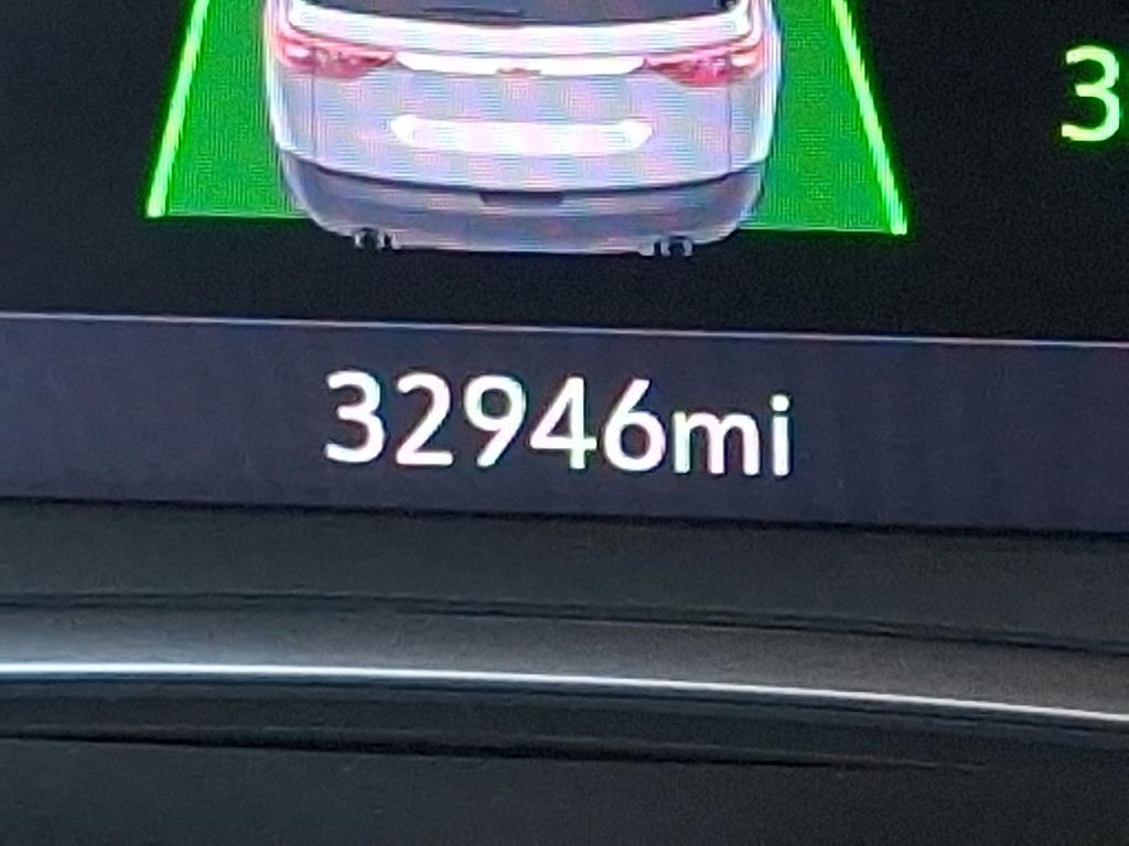 used 2021 Chevrolet Traverse car, priced at $27,495