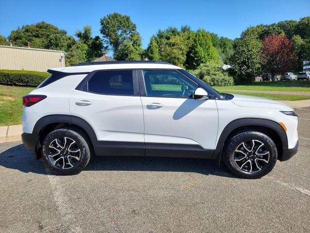 used 2024 Chevrolet TrailBlazer car, priced at $26,295