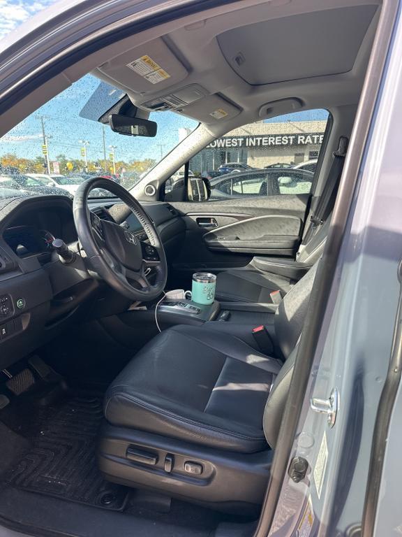 used 2022 Honda Pilot car, priced at $34,019