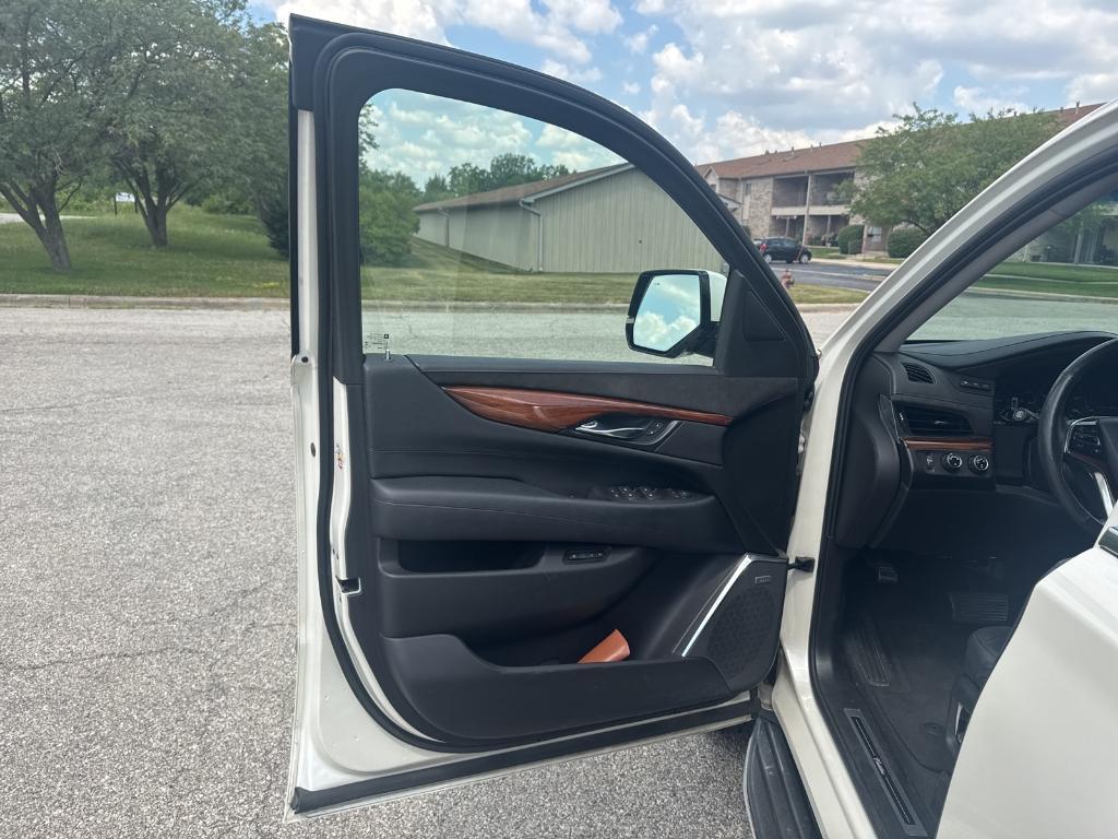 used 2015 Cadillac Escalade car, priced at $24,000
