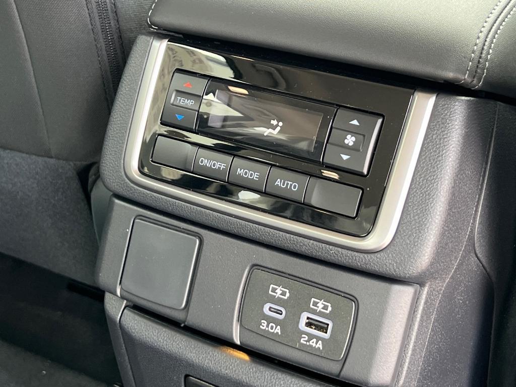 new 2025 Subaru Ascent car, priced at $39,298