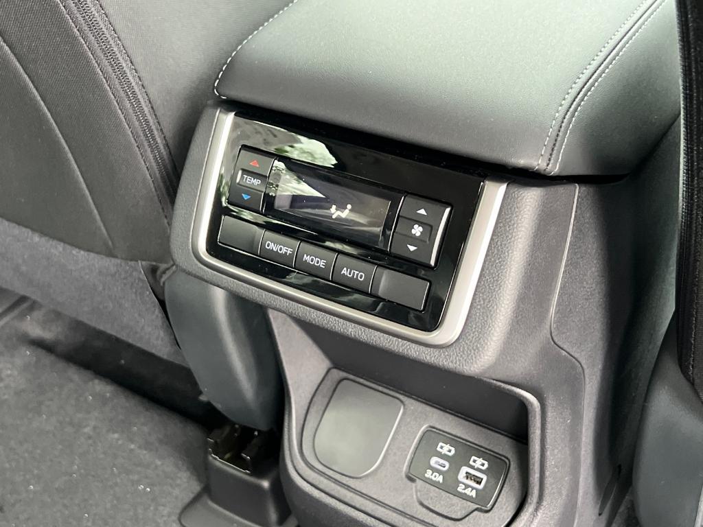 new 2025 Subaru Ascent car, priced at $39,251