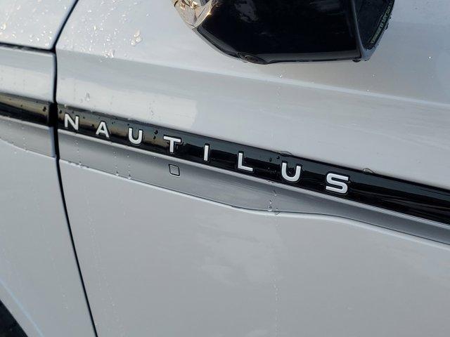 new 2025 Lincoln Nautilus car, priced at $57,704