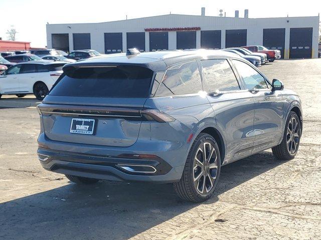 new 2025 Lincoln Nautilus car, priced at $66,221