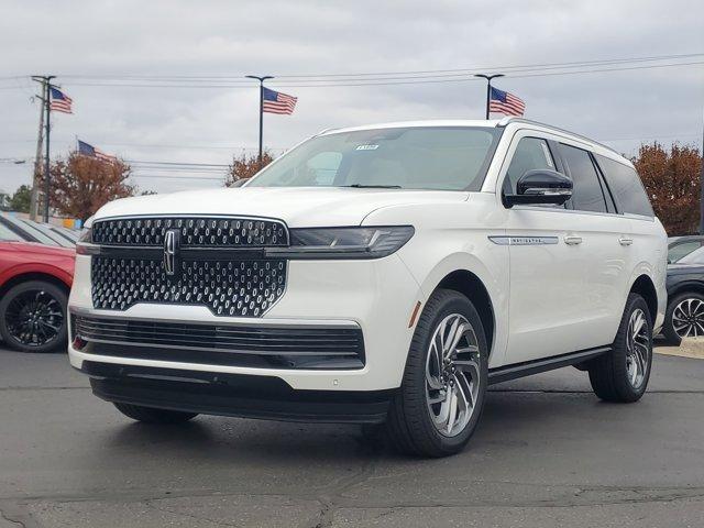 new 2025 Lincoln Navigator car, priced at $96,317