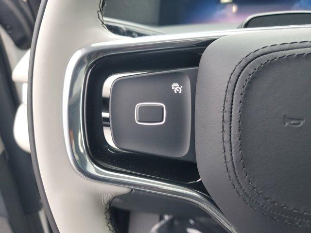 new 2025 Lincoln Navigator car, priced at $96,317