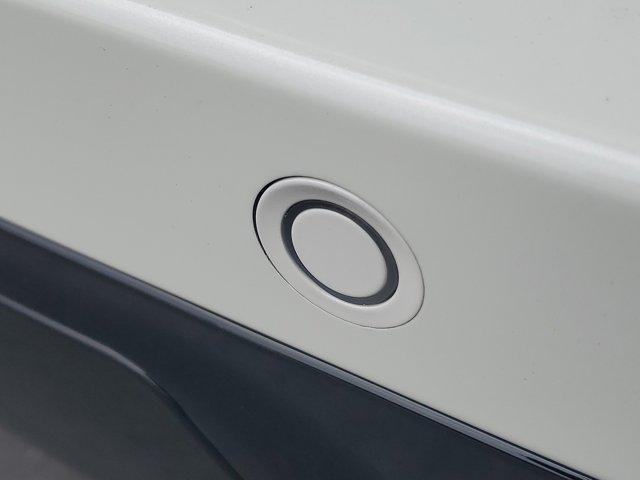 new 2025 Lincoln Navigator car, priced at $96,317