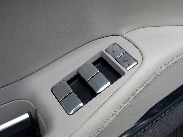 new 2025 Lincoln Navigator car, priced at $96,317