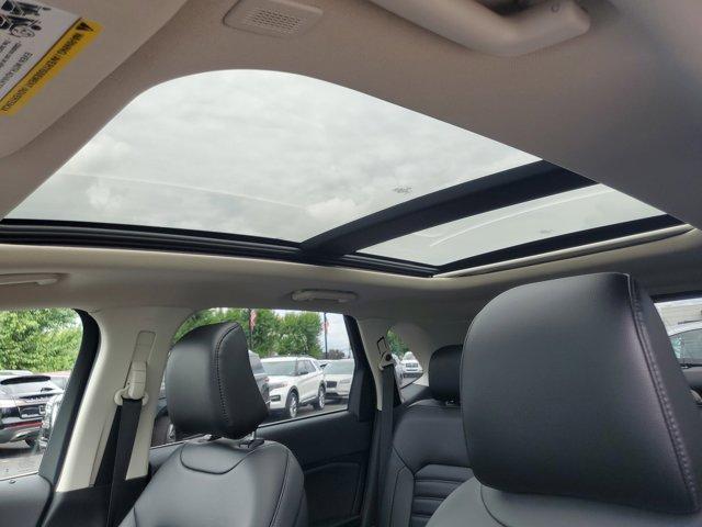 used 2023 Ford Edge car, priced at $32,995