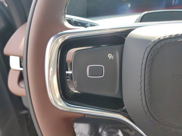 new 2025 Lincoln Navigator car, priced at $93,704