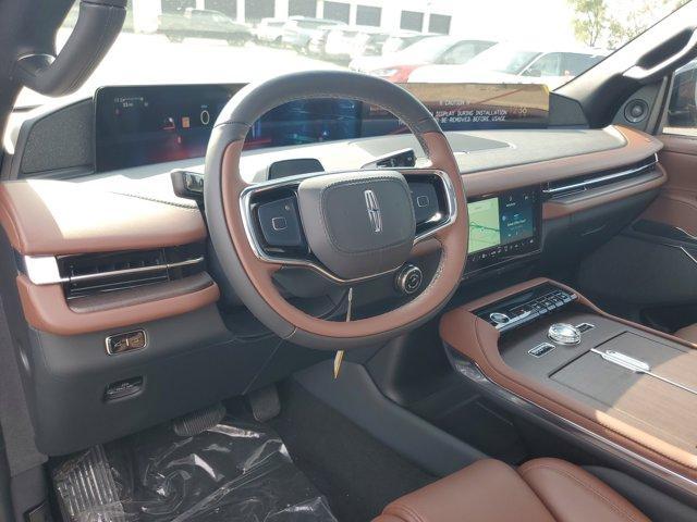 new 2025 Lincoln Navigator car, priced at $93,704