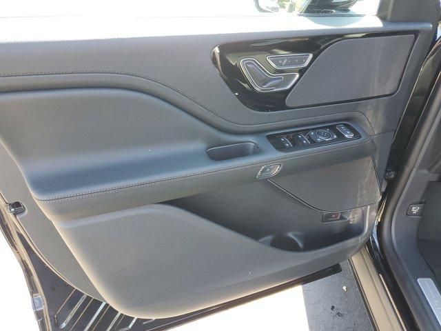new 2025 Lincoln Aviator car, priced at $59,724