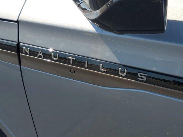 new 2025 Lincoln Nautilus car, priced at $70,112