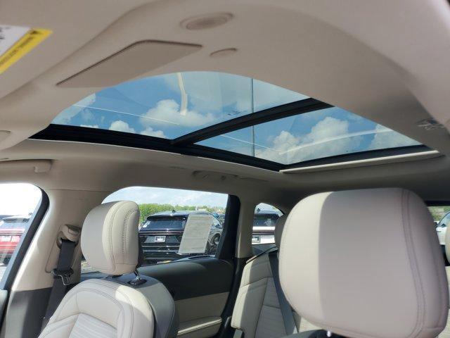 new 2025 Lincoln Nautilus car, priced at $62,043