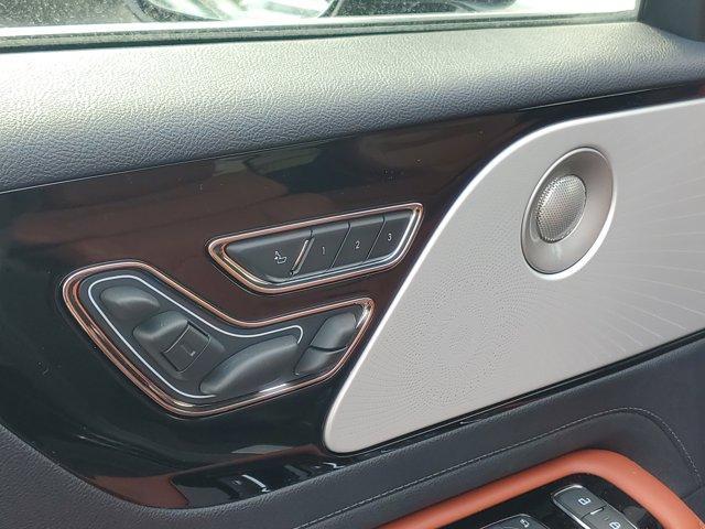 new 2025 Lincoln Aviator car, priced at $70,682