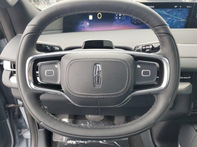 new 2025 Lincoln Navigator car, priced at $95,932