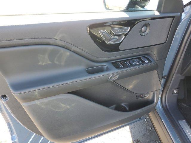 new 2025 Lincoln Aviator car, priced at $68,531