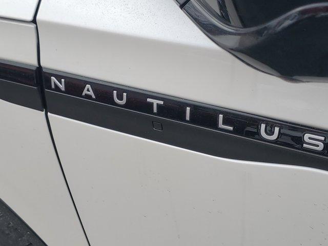 new 2025 Lincoln Nautilus car, priced at $61,904