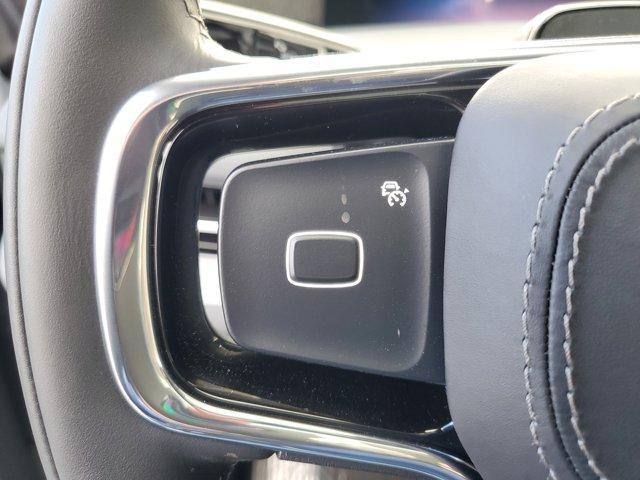 new 2025 Lincoln Navigator car, priced at $95,626