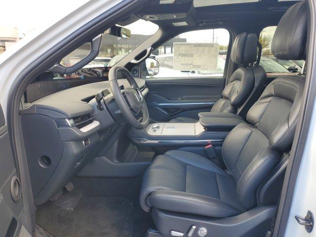 new 2025 Lincoln Navigator car, priced at $95,626