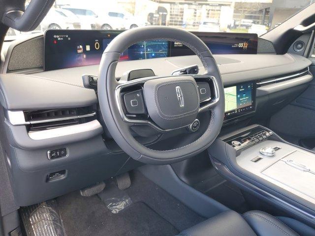 new 2025 Lincoln Navigator car, priced at $95,626