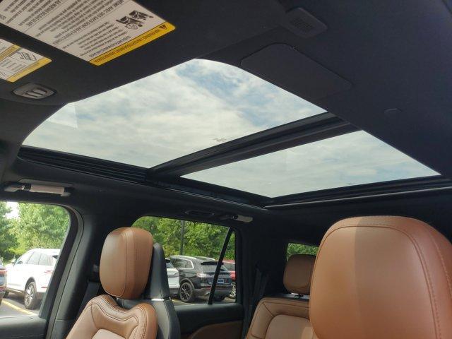 used 2023 Lincoln Navigator L car, priced at $73,995