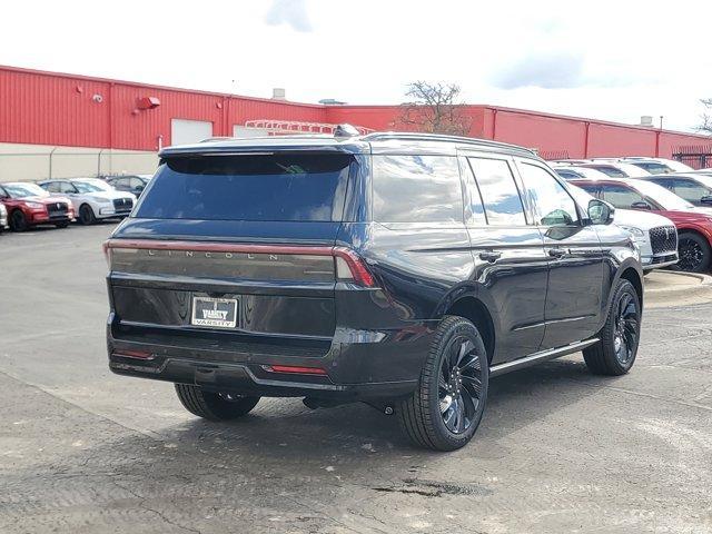 new 2025 Lincoln Navigator car, priced at $95,603