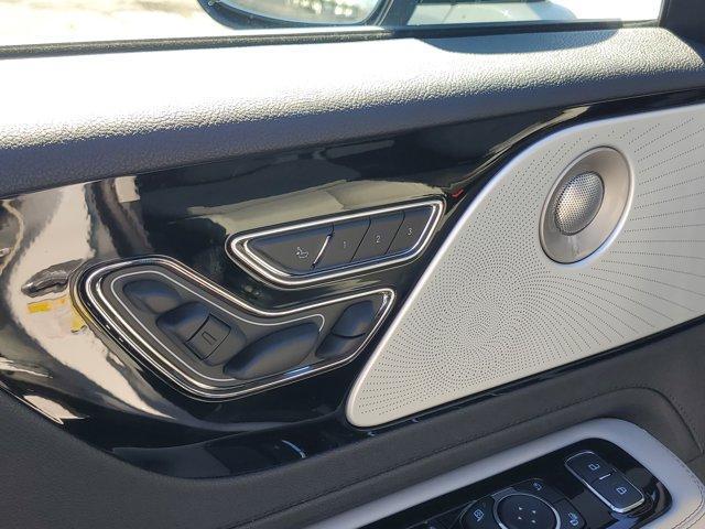 new 2025 Lincoln Aviator car, priced at $70,502