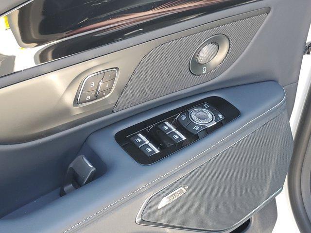 new 2025 Lincoln Nautilus car, priced at $59,881