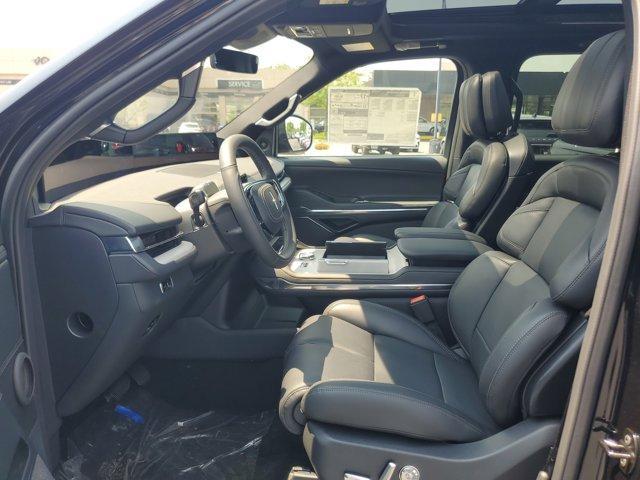 new 2025 Lincoln Navigator car, priced at $99,746