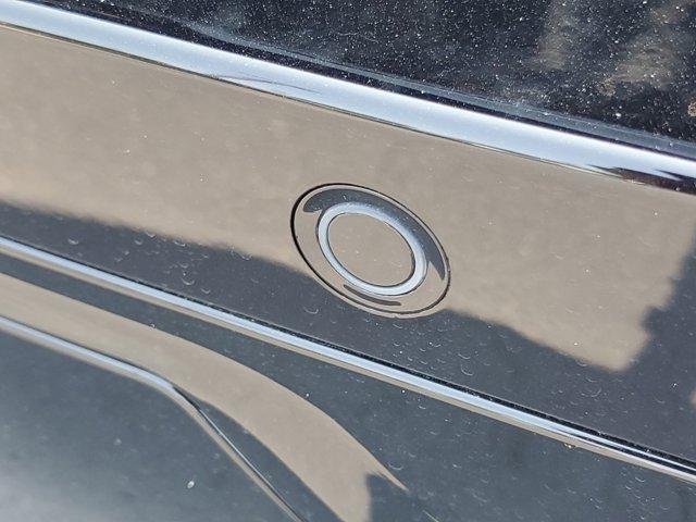 new 2025 Lincoln Navigator car, priced at $99,746