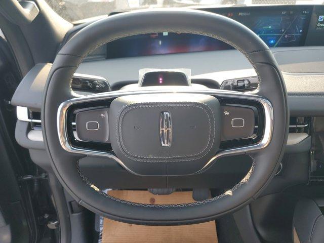 new 2025 Lincoln Navigator car, priced at $96,737