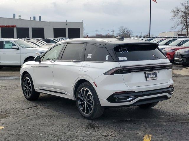 new 2025 Lincoln Nautilus car, priced at $57,704