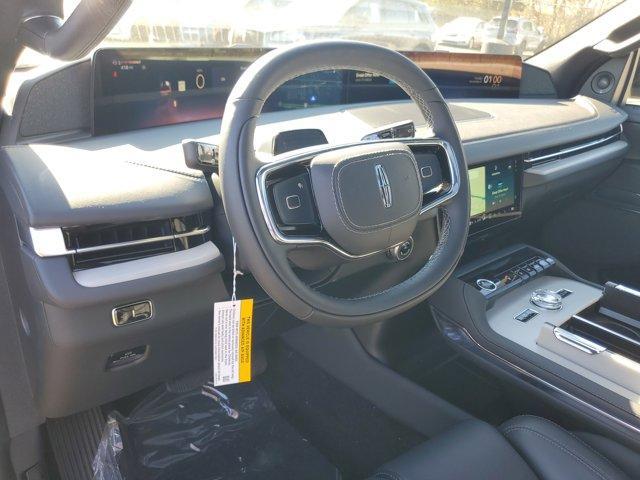new 2025 Lincoln Navigator car, priced at $96,737