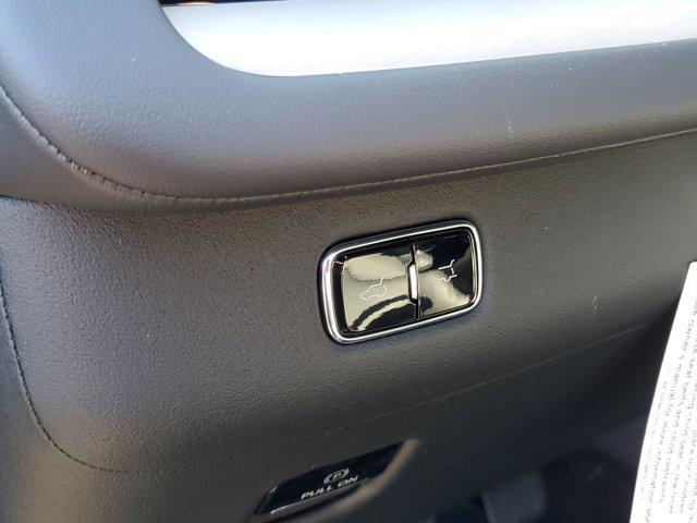 new 2025 Lincoln Navigator car, priced at $96,737