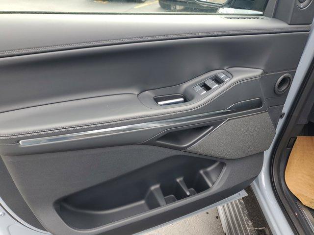 new 2025 Lincoln Navigator L car, priced at $100,097