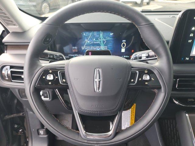 new 2025 Lincoln Aviator car, priced at $73,370