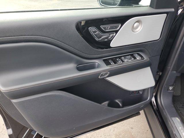new 2025 Lincoln Aviator car, priced at $73,370