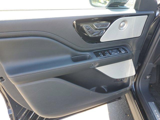 new 2025 Lincoln Aviator car, priced at $73,525