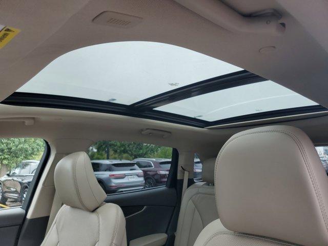 used 2022 Lincoln Nautilus car