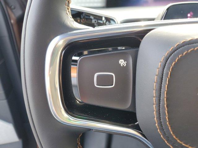 new 2025 Lincoln Navigator car, priced at $108,843