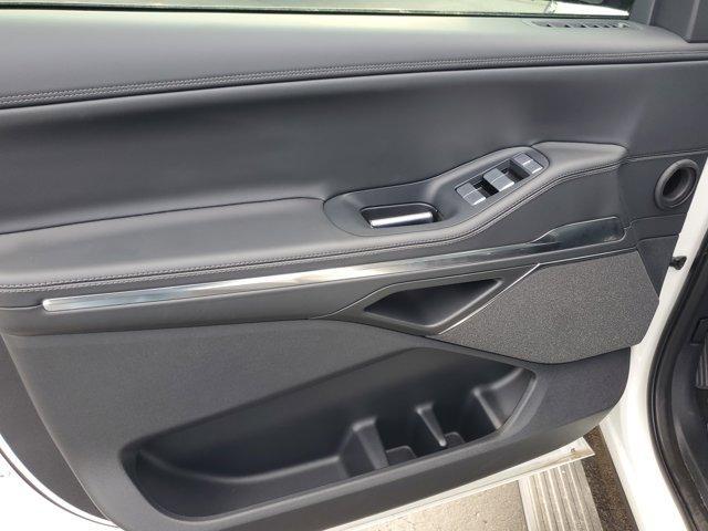 new 2025 Lincoln Navigator L car, priced at $100,617