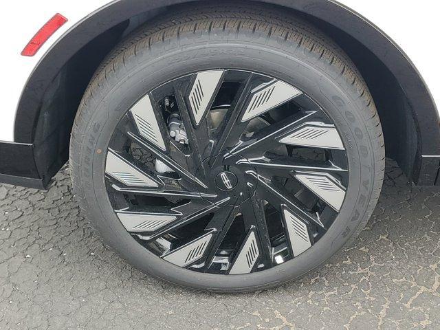 new 2025 Lincoln Nautilus car, priced at $64,563